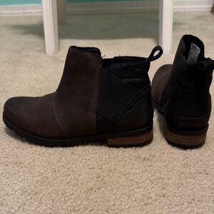 Sorel Women’s Brown and Black Chelsea Boots